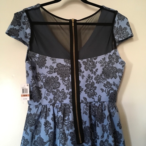 B Darlin Floral dress - Picture 4 of 6